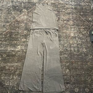 NWOT Barefoot Dreams Lounge Set